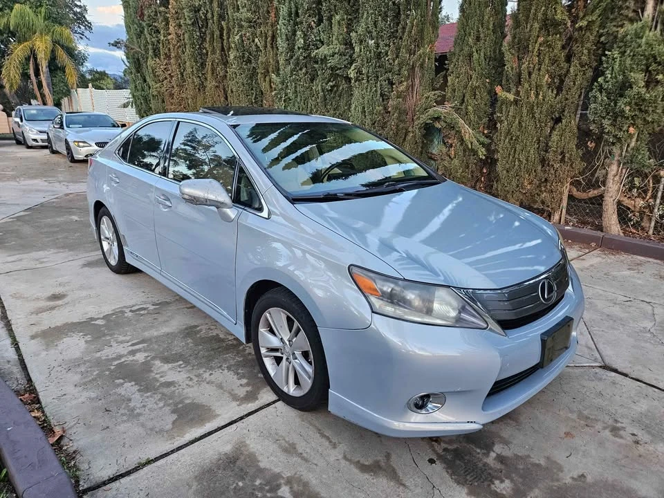 2010 Lexus HS - Image 1 of 9