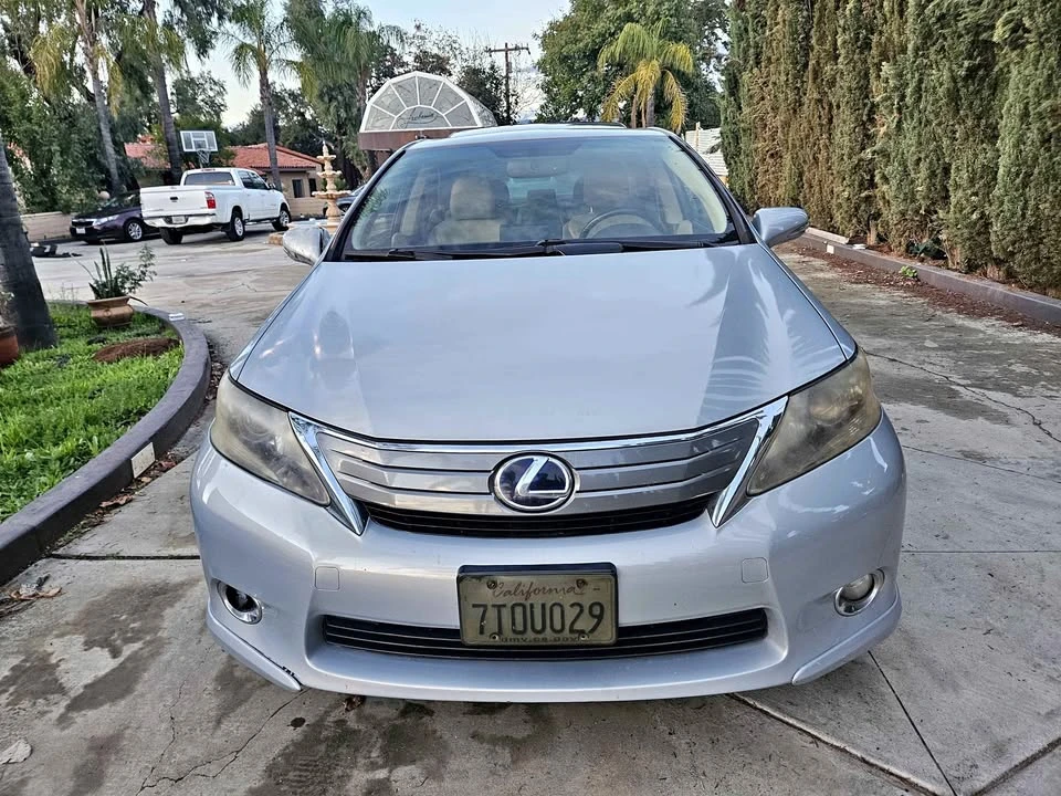 2010 Lexus HS - Image 1 of 10