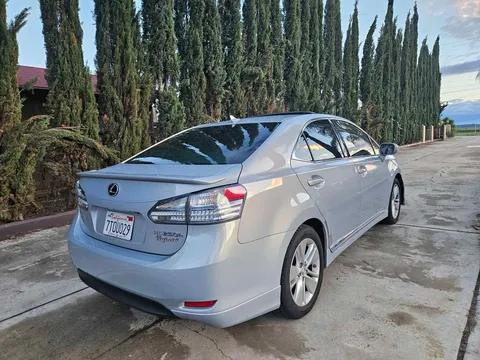 2010 Lexus HS - Image 2 of 10