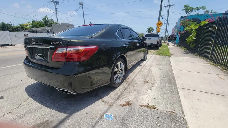 2010 Lexus LS 4th Gen - Image 3 of 7