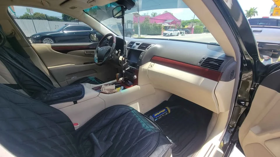 2010 Lexus LS 4th Gen - Image 6 of 7