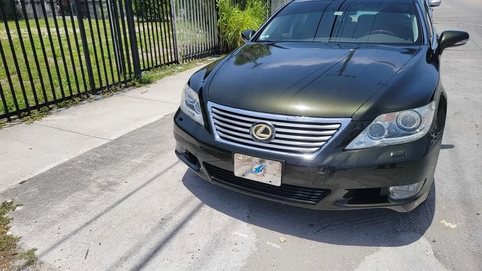 2010 Lexus LS 4th Gen - Image 2 of 7