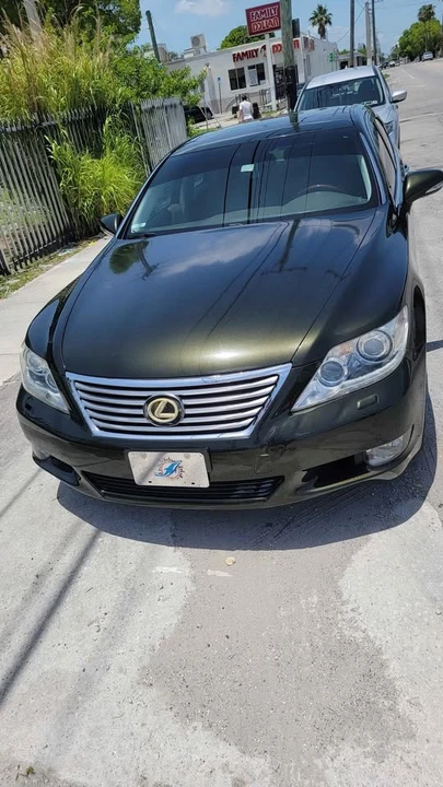 2010 Lexus LS 4th Gen - Image 5 of 7