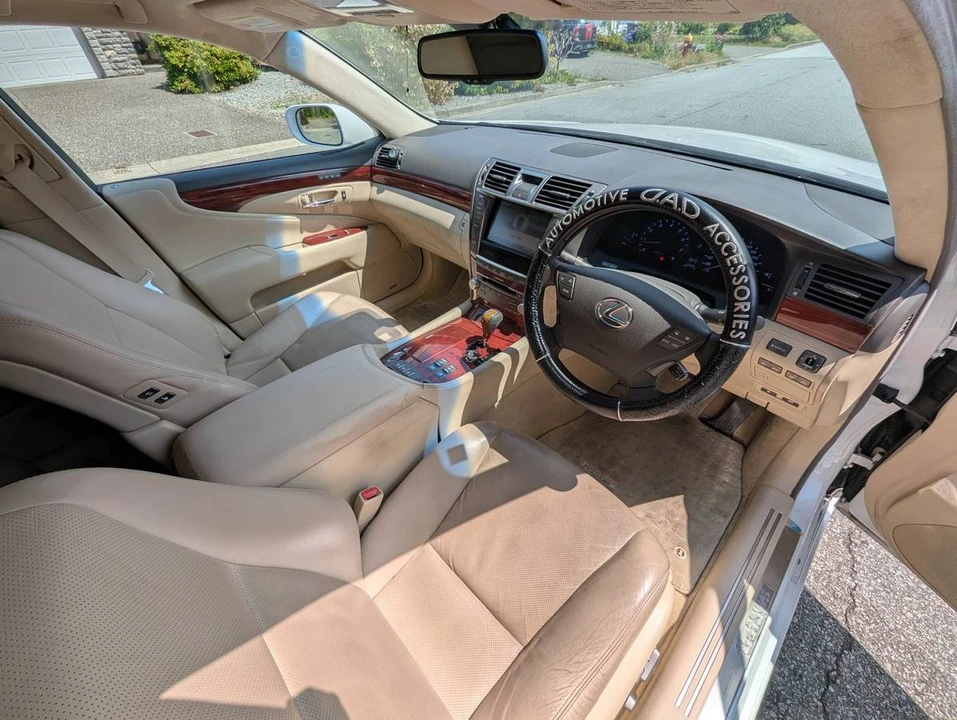 2010 Lexus LS 4th Gen - Image 12 of 17