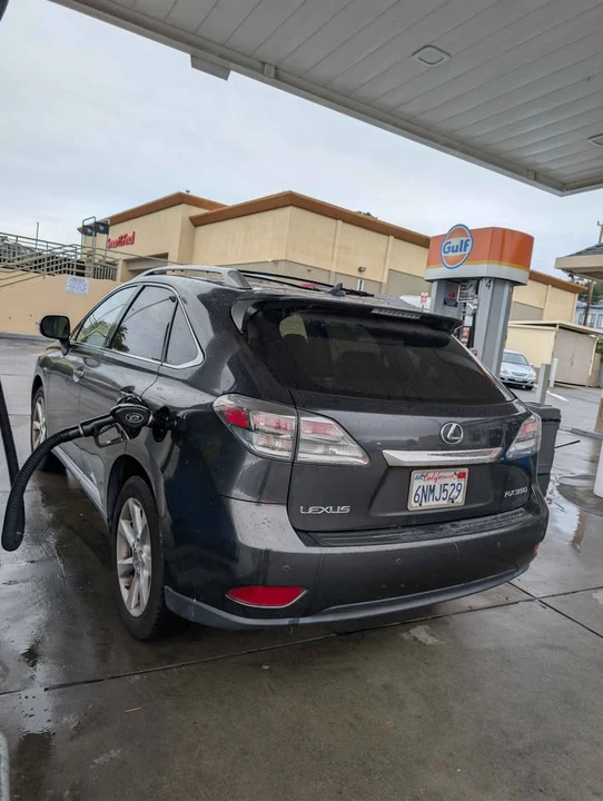 2010 Lexus RX 3rd Gen - Image 3 of 8