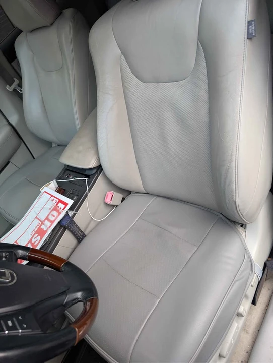 2010 Lexus RX 3rd Gen - Image 4 of 8