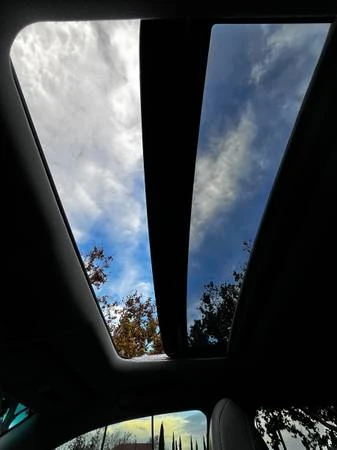 2010 Lexus RX 3rd Gen - Image 18 of 21