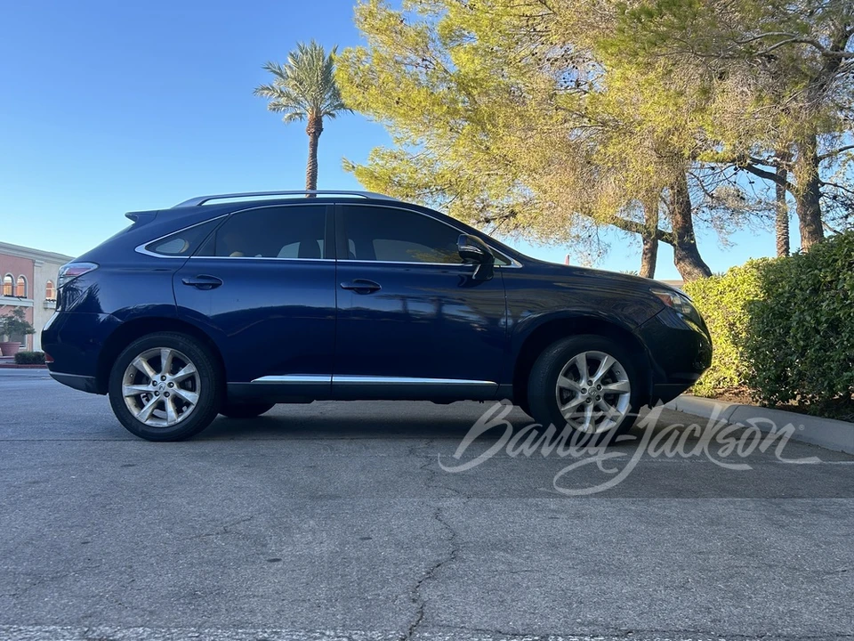 2010 Lexus RX 3rd Gen - Image 5 of 6