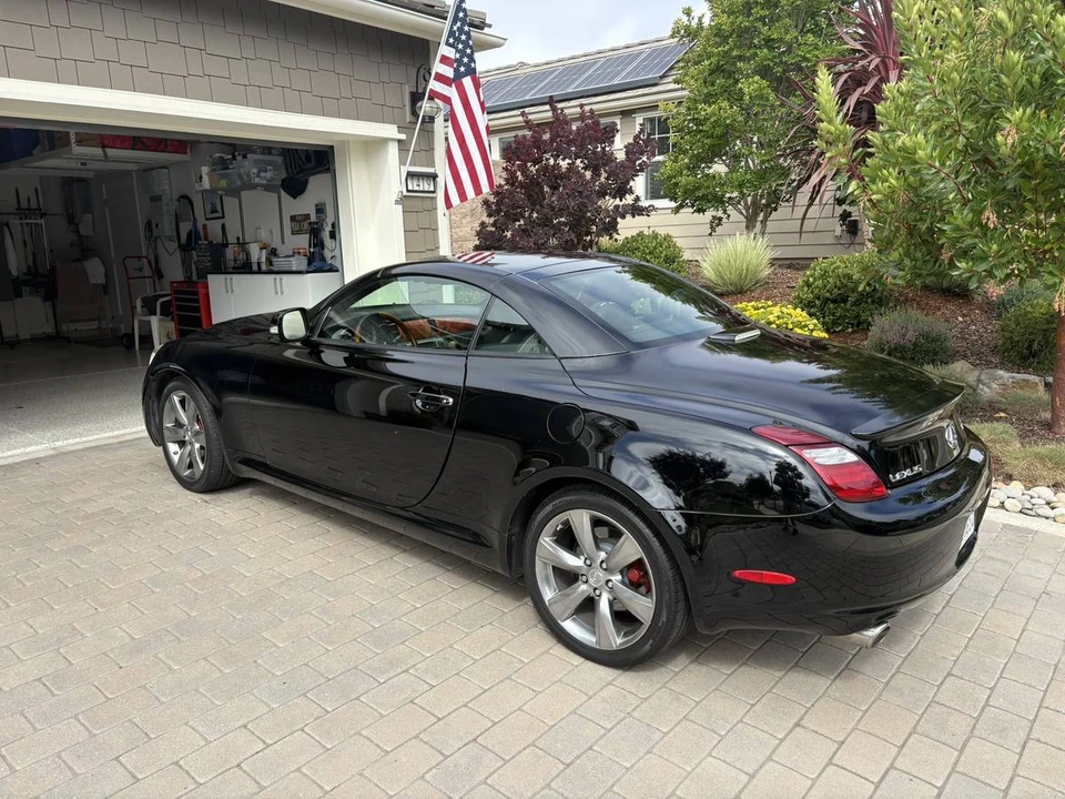 2010 Lexus SC430 - Image 3 of 7