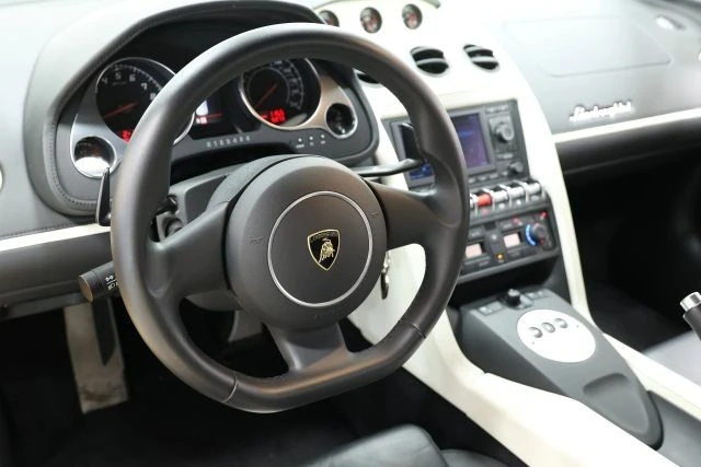 2010 Lamborghini Gallardo LP550-2 - Image 28 of 31