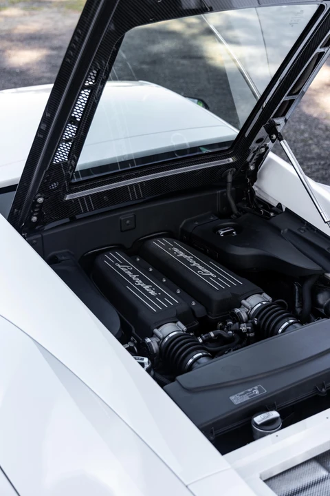 2010 Lamborghini Gallardo LP570-4 Superleggera - Image 12 of 31
