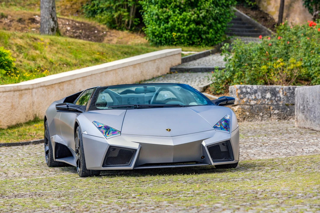 2010 Lamborghini Reventon - Image 2 of 31