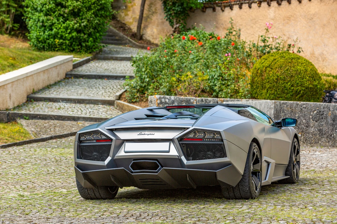 2010 Lamborghini Reventon - Image 5 of 31