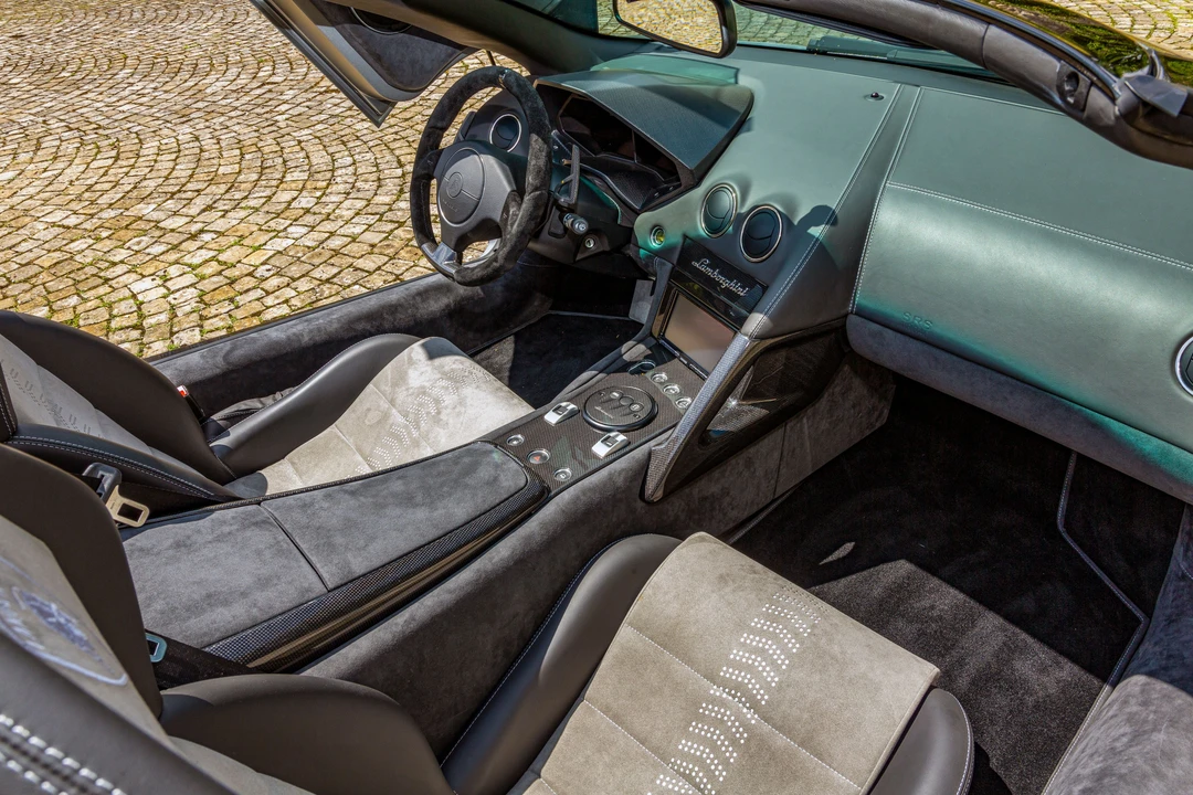 2010 Lamborghini Reventon - Image 28 of 31
