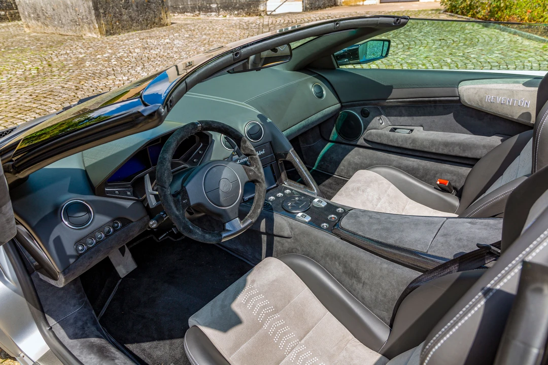 2010 Lamborghini Reventon - Image 24 of 31