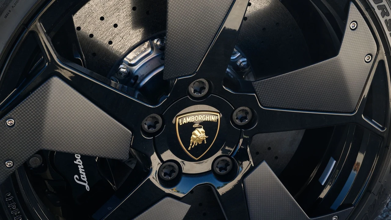 2010 Lamborghini Reventon - Image 29 of 31