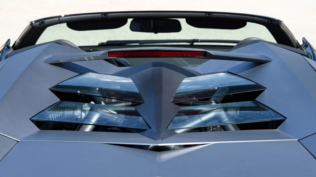 2010 Lamborghini Reventon - Image 31 of 31