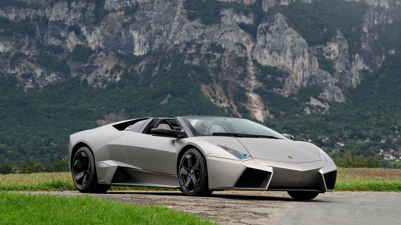 2010 Lamborghini Reventon - Image 8 of 31