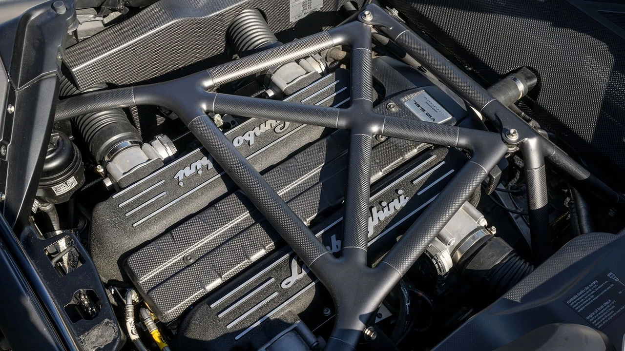 2010 Lamborghini Reventon - Image 5 of 31