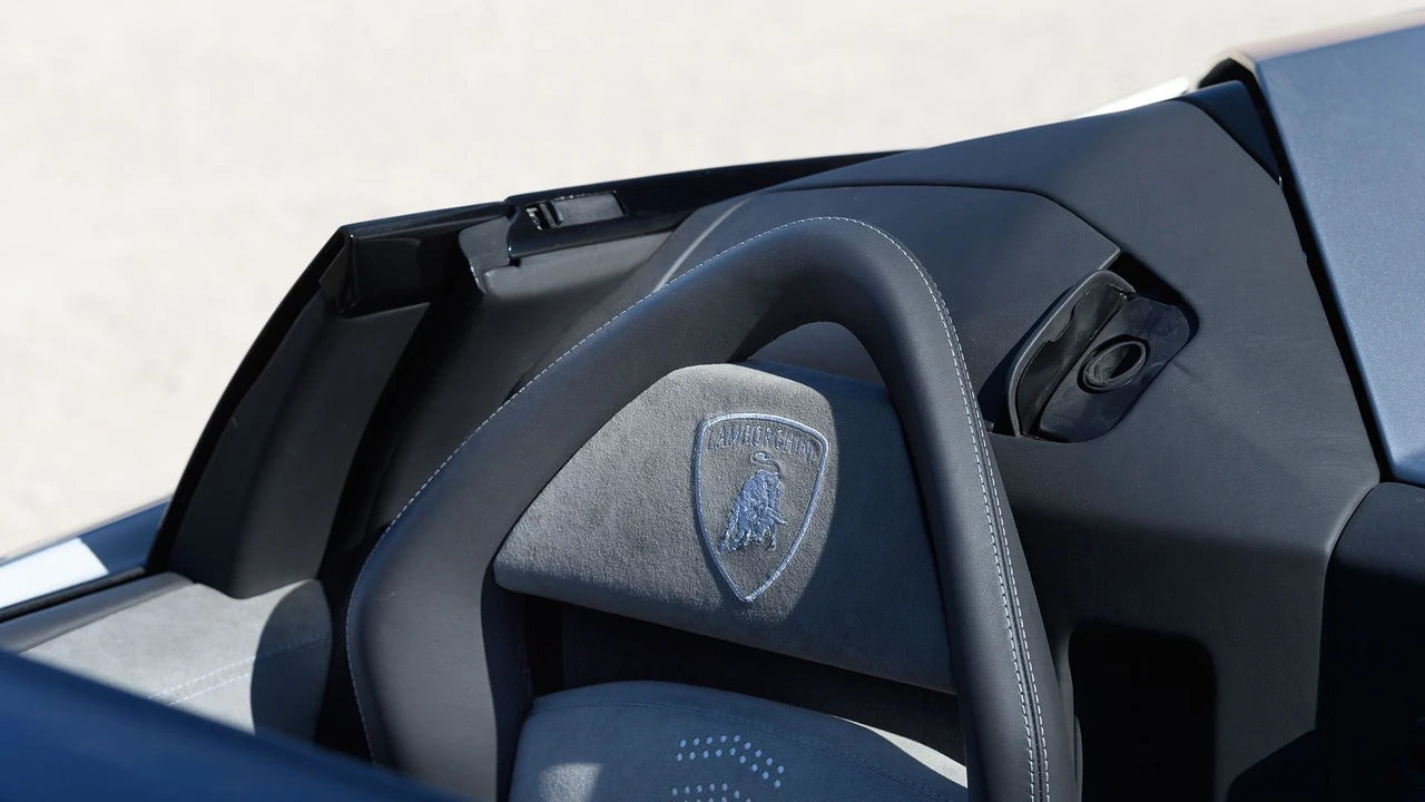 2010 Lamborghini Reventon - Image 19 of 31