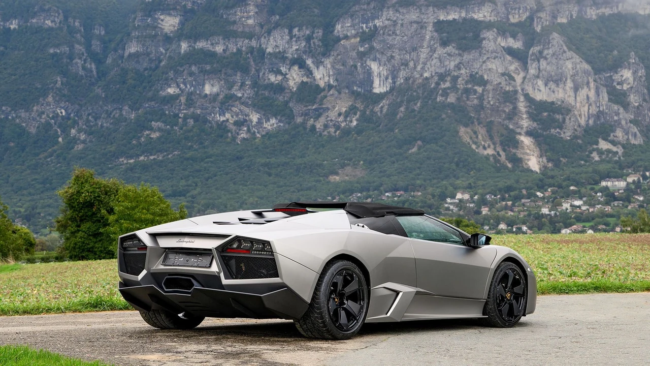 2010 Lamborghini Reventon - Image 6 of 31