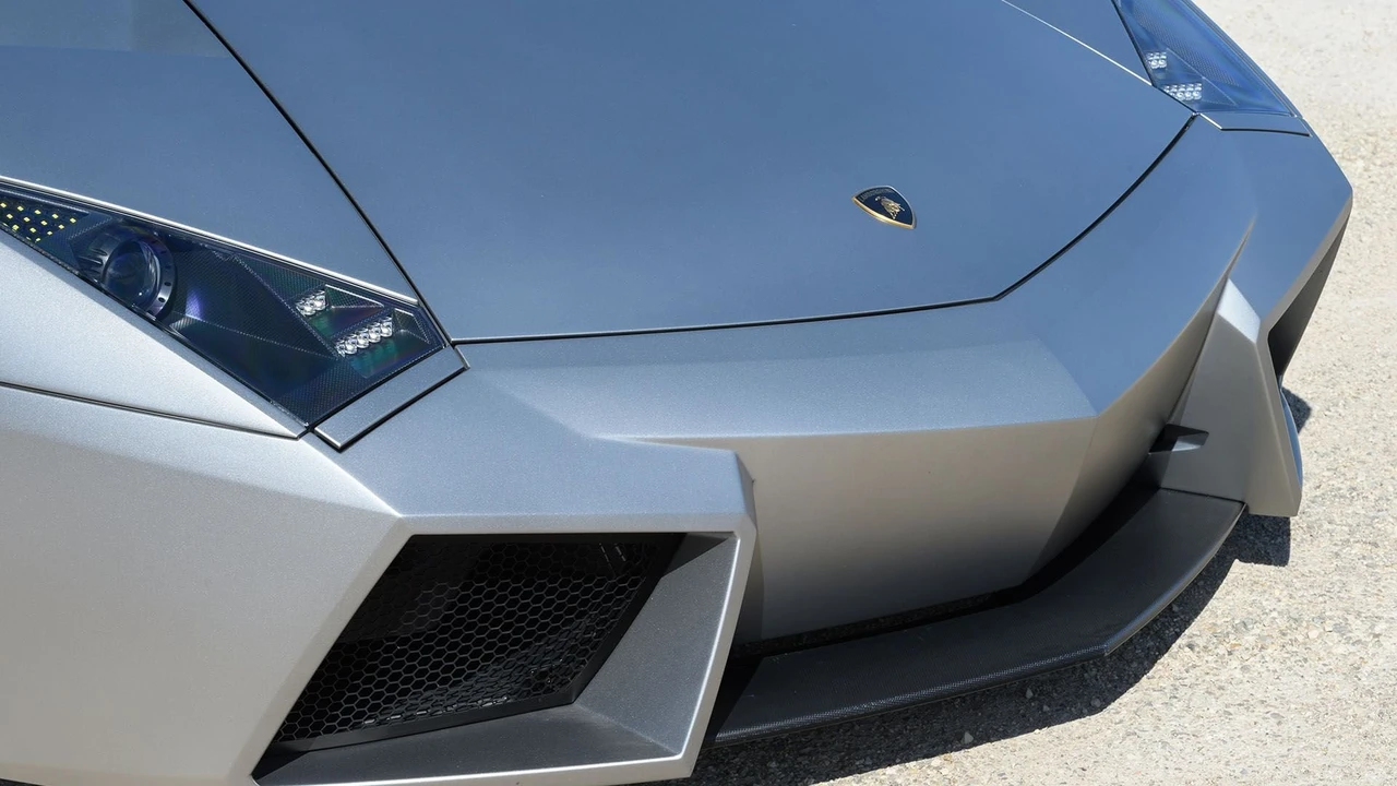 2010 Lamborghini Reventon - Image 25 of 31