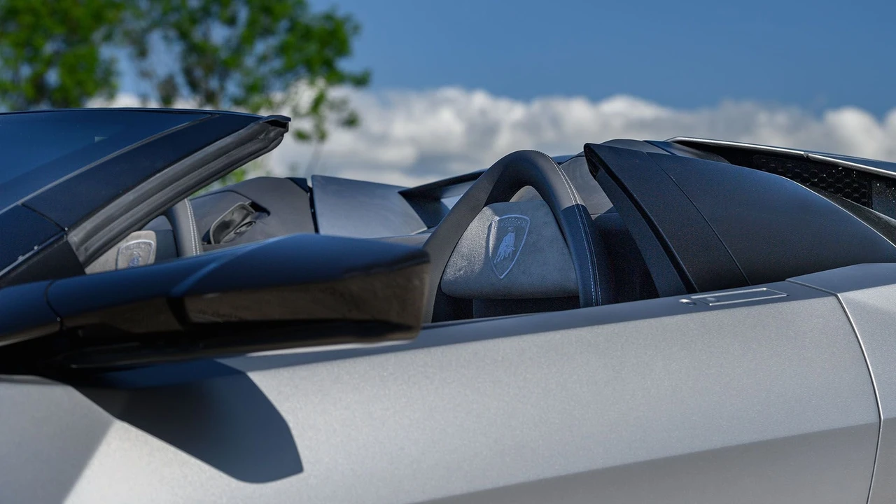 2010 Lamborghini Reventon - Image 17 of 31
