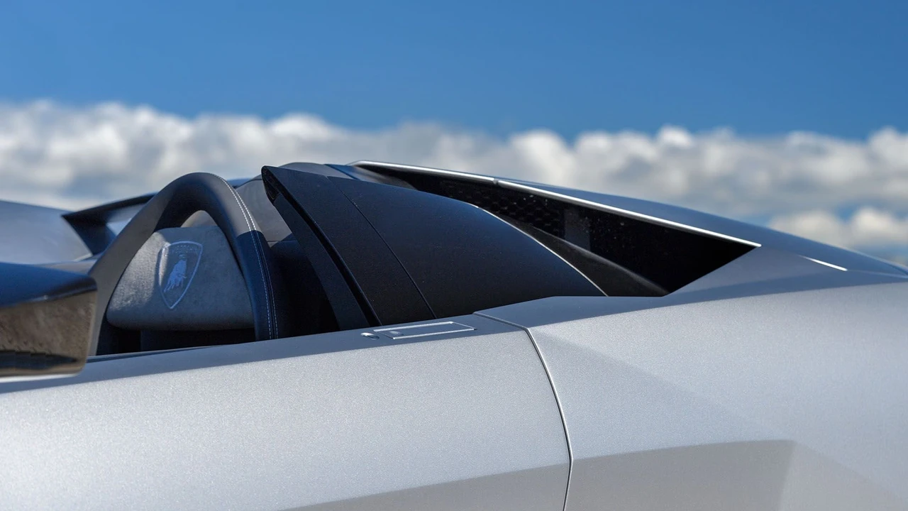 2010 Lamborghini Reventon - Image 18 of 31