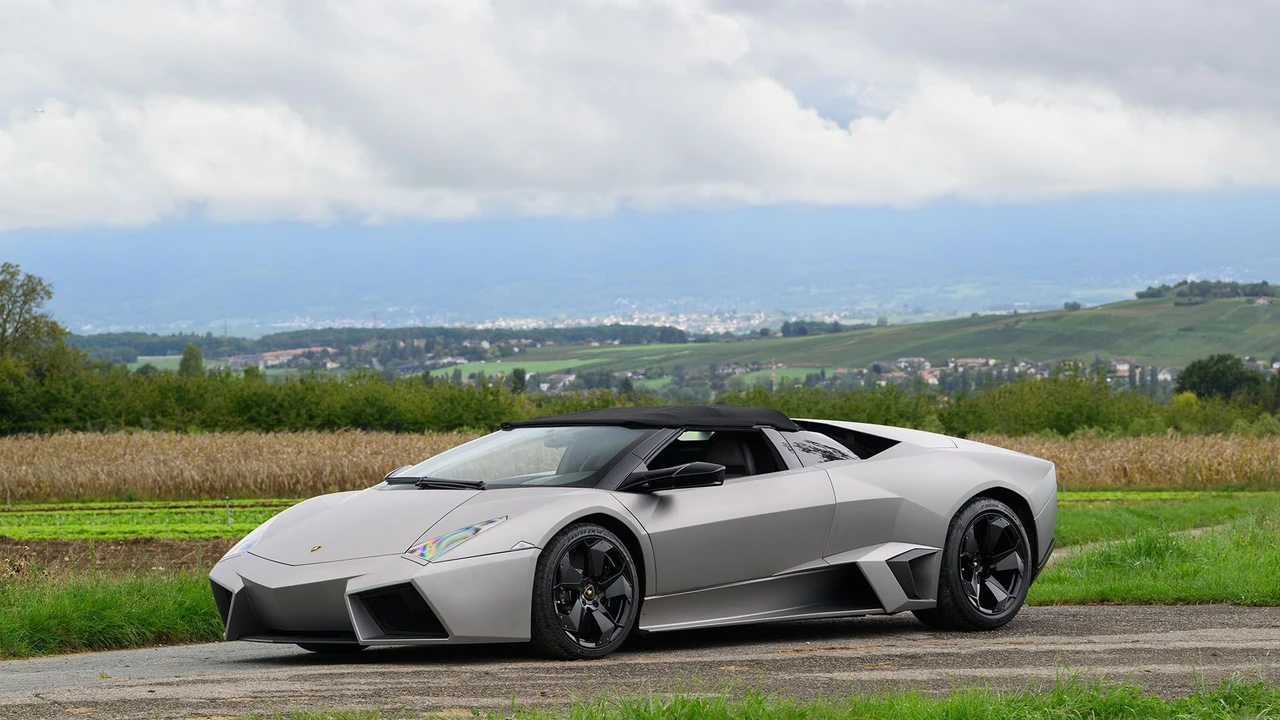 2010 Lamborghini Reventon - Image 14 of 31