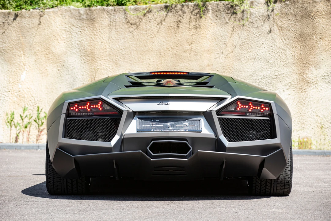 2010 Lamborghini Reventon - Image 7 of 31