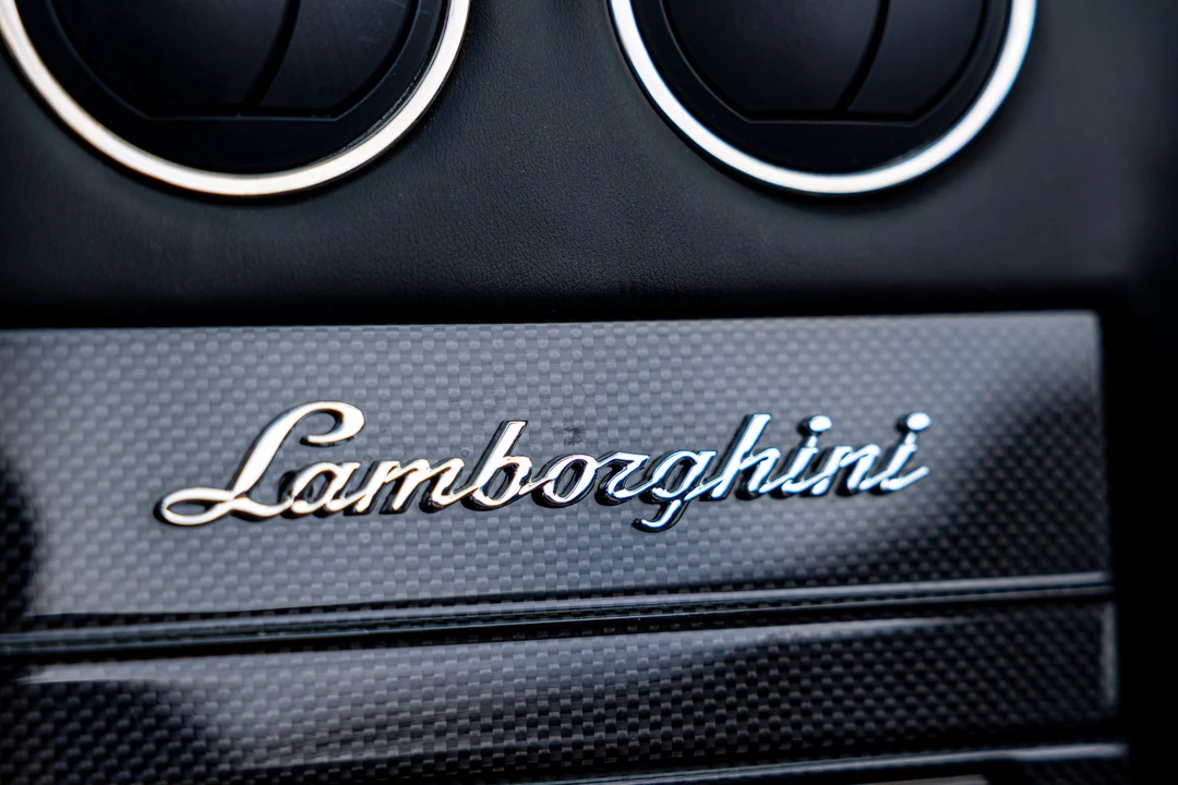 2010 Lamborghini Reventon - Image 12 of 31