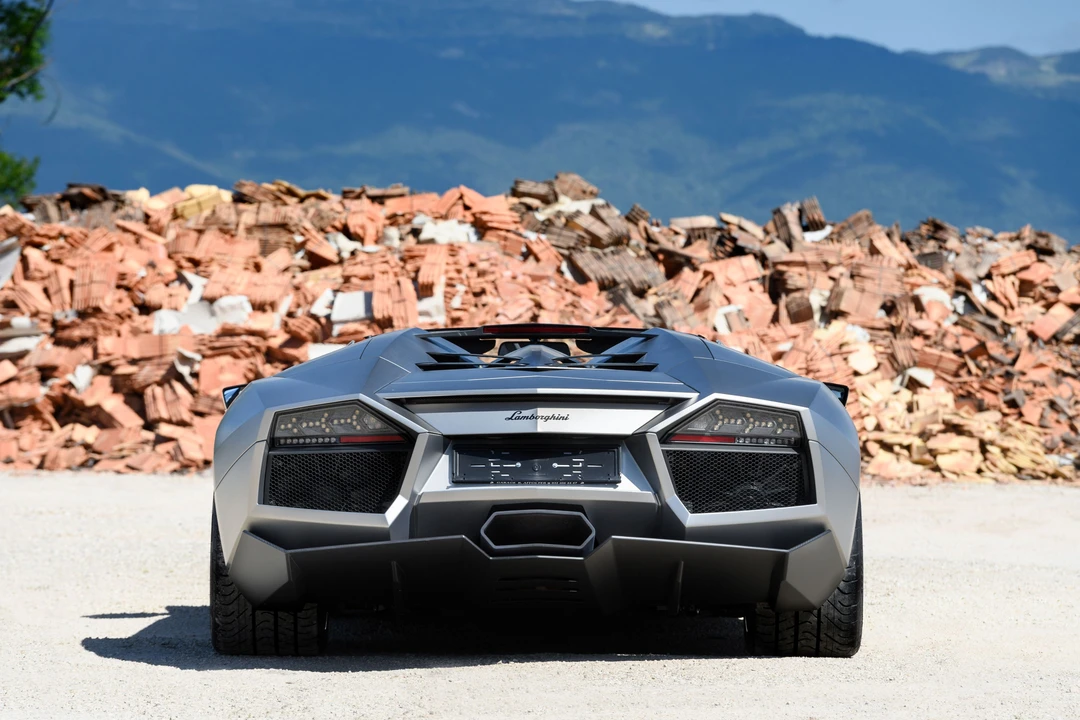2010 Lamborghini Reventon - Image 27 of 31