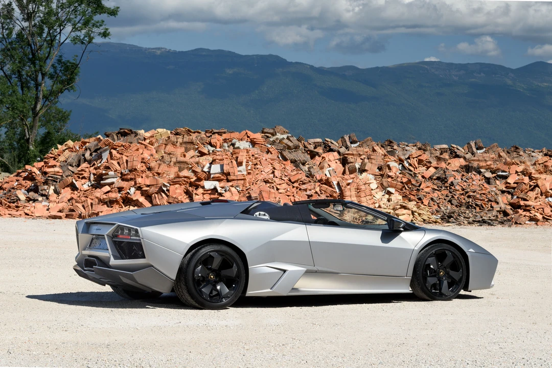 2010 Lamborghini Reventon - Image 23 of 31