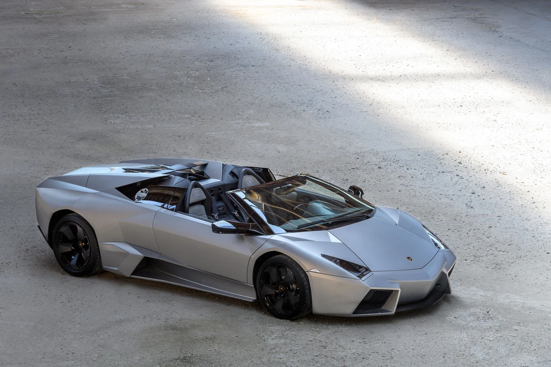 2010 Lamborghini Reventon - Image 2 of 31