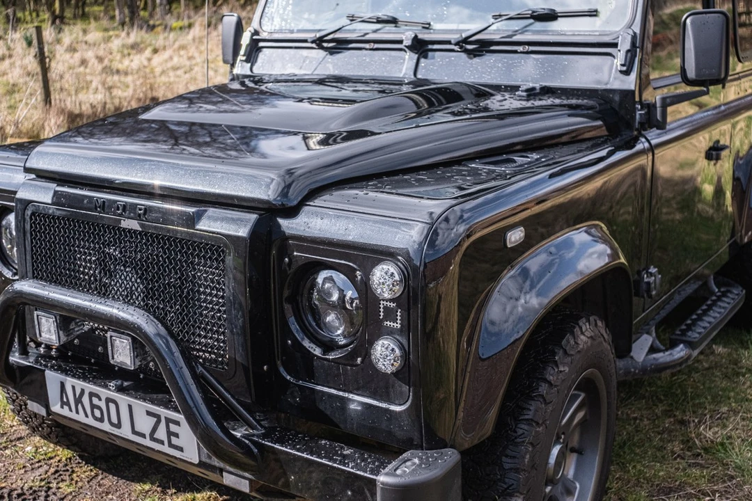 2010 Land Rover Defender - Image 7 of 30
