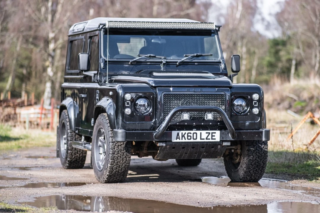 2010 Land Rover Defender - Image 4 of 30