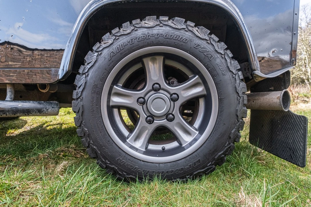 2010 Land Rover Defender - Image 24 of 30