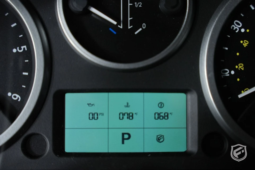2010 Land Rover Defender - Image 20 of 31