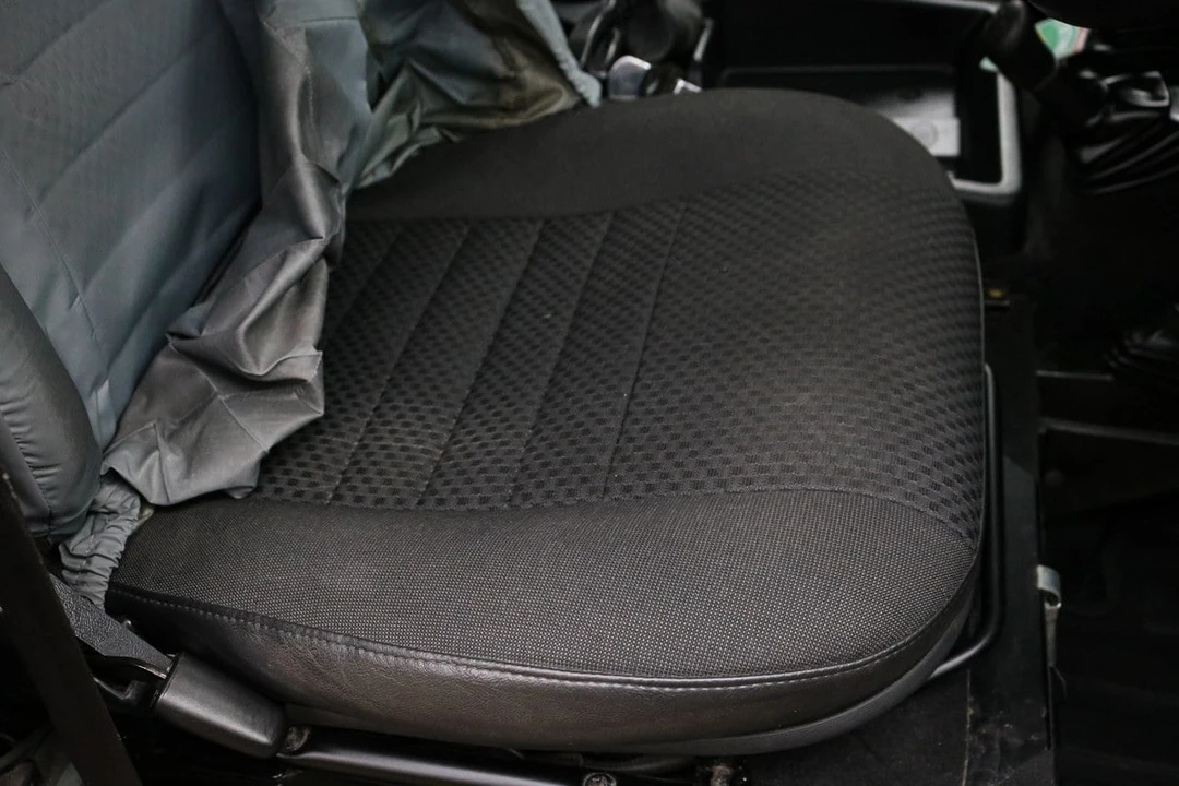 2010 Land Rover Defender 110 - Image 30 of 30