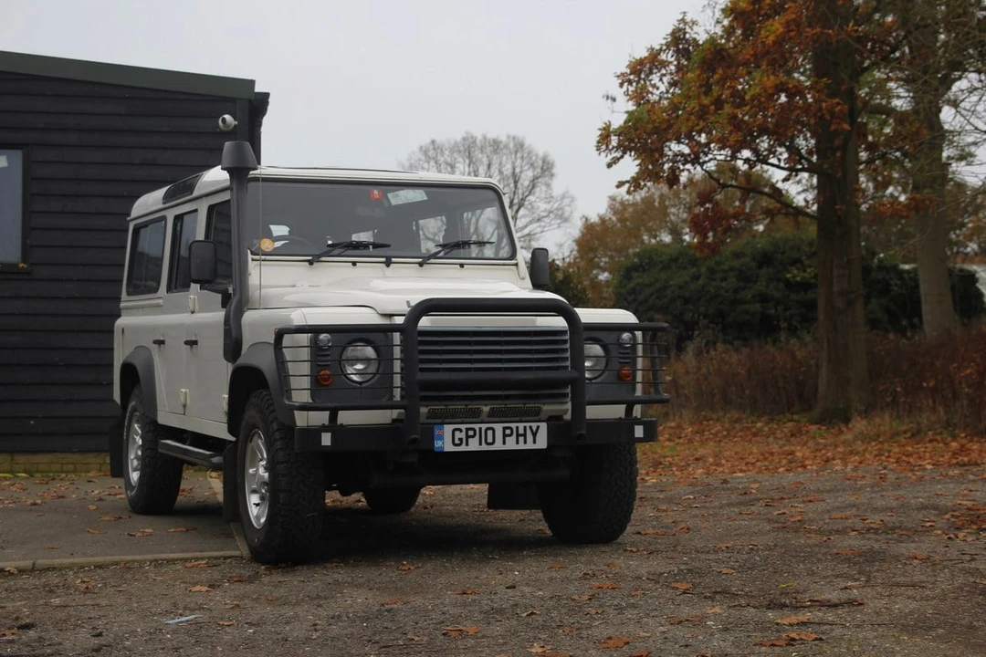 2010 Land Rover Defender 110 - Image 2 of 30