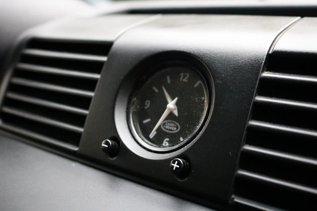 2010 Land Rover Defender 110 - Image 20 of 30
