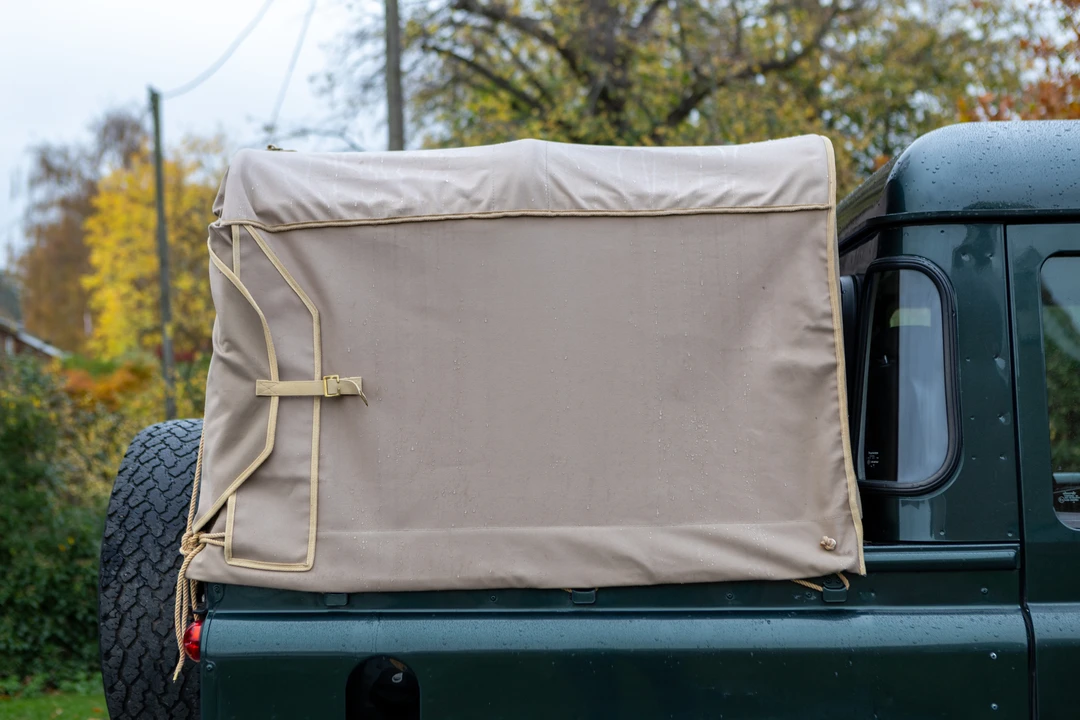 2010 Land Rover Defender 110 - Image 20 of 31