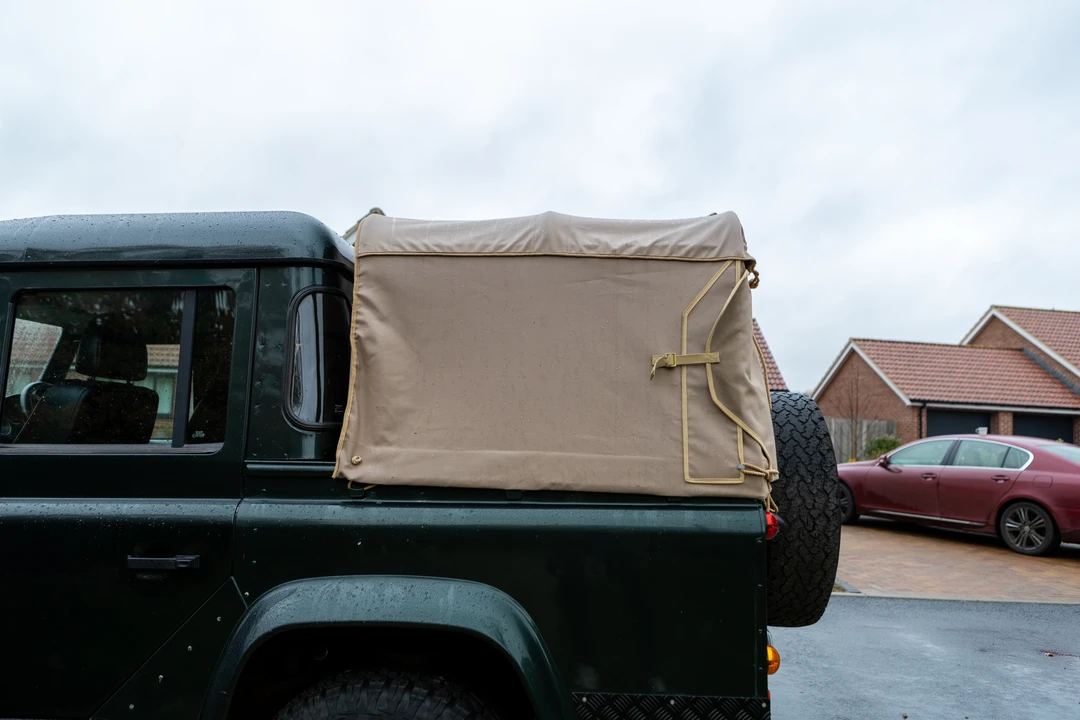 2010 Land Rover Defender 110 - Image 21 of 31