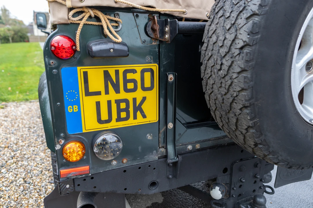 2010 Land Rover Defender 110 - Image 24 of 31