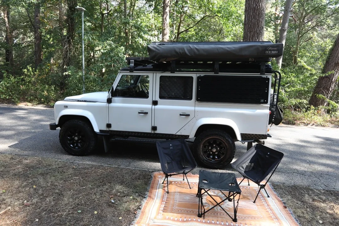 2010 Land Rover Defender 110 - Image 18 of 31