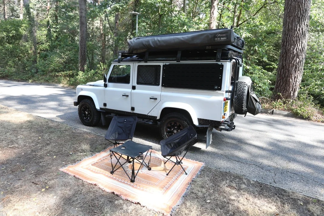 2010 Land Rover Defender 110 - Image 20 of 31