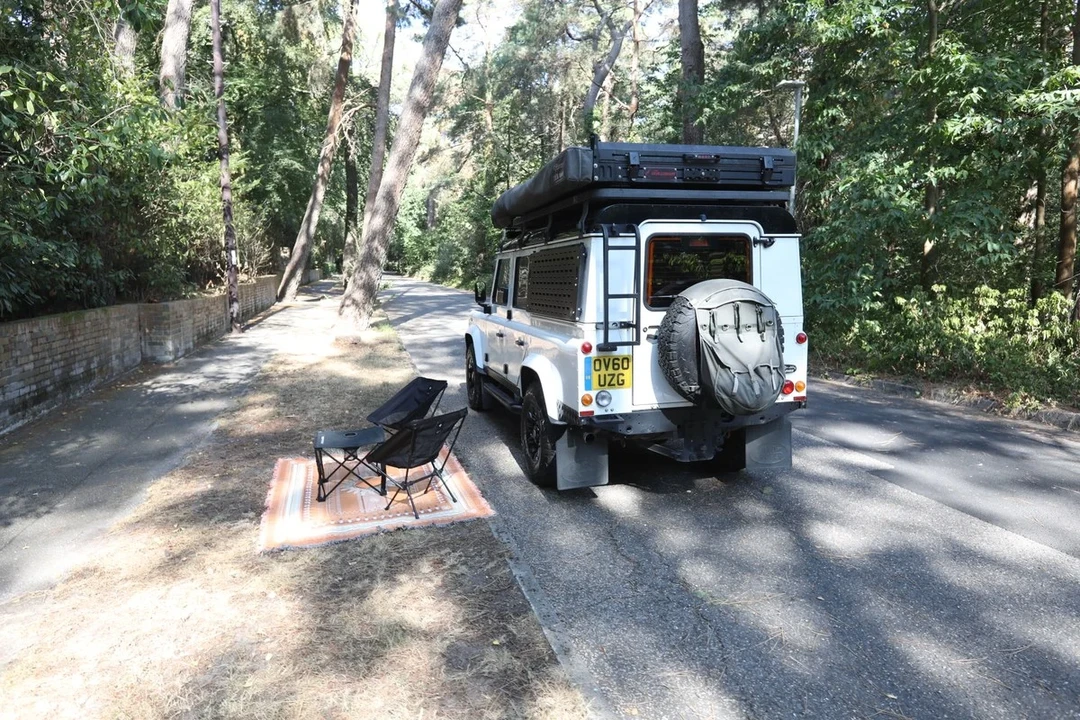 2010 Land Rover Defender 110 - Image 22 of 31