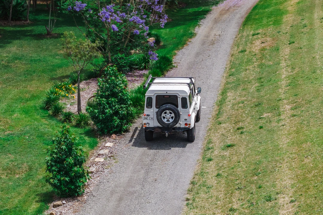 2010 Land Rover Defender 110 - Image 29 of 31