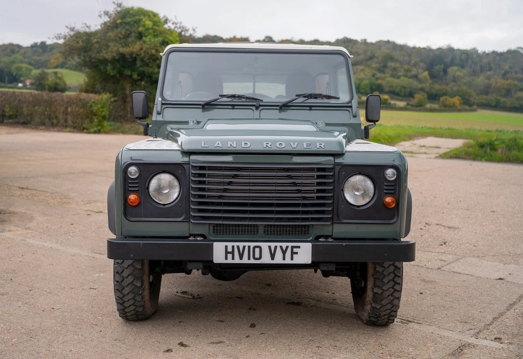 2010 Land Rover Defender 110 - Image 2 of 30
