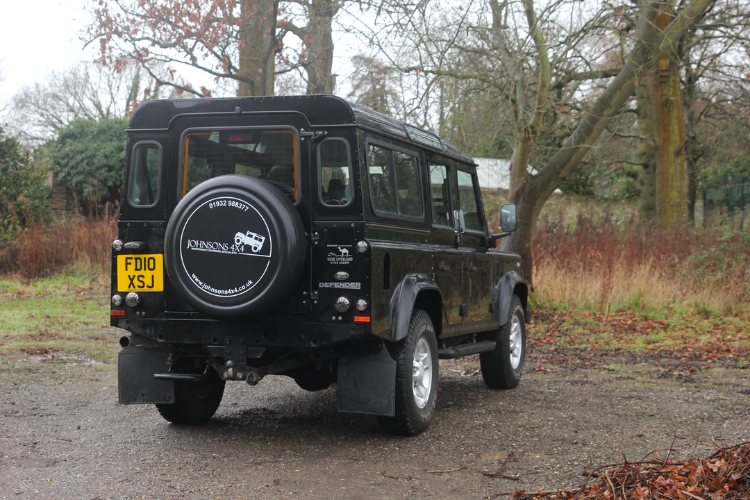 2010 Land Rover Defender 110 - Image 24 of 30